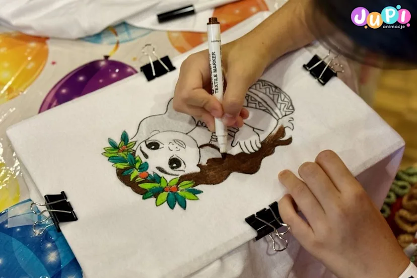 warsztaty malowania koszulek jupi animacje (3)