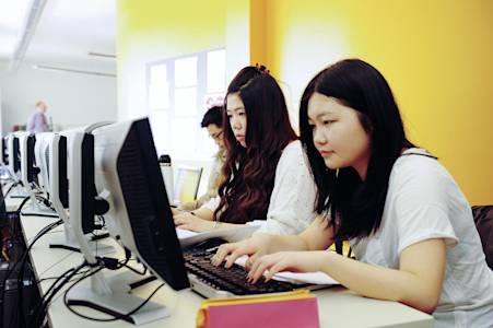 International students working at computers in the Learning Resource Centre International students working at computers in the Learning Resource Centre
