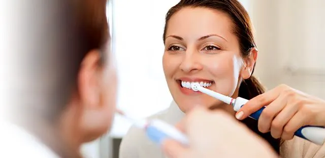 How Electric Toothbrushes Help Prevent Bad Breath article banner