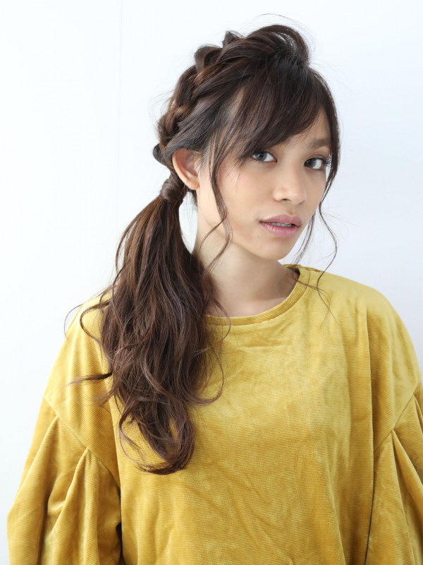 ロングヘアを爽やかアレンジ☆編み込みサイドポニー