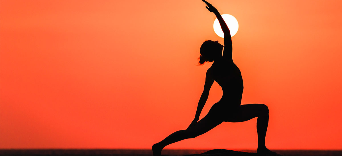 Yoga estivo tramonto