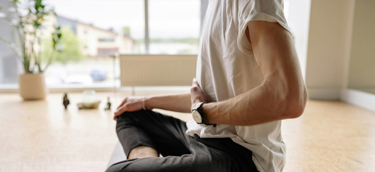 Yoga al sabato maitri yoga e benessere mariano comense