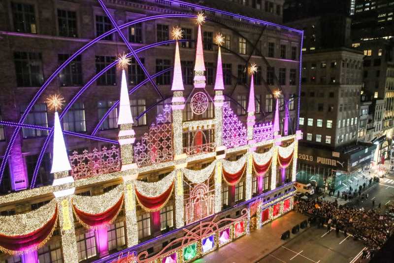 NYC ♥ NYC: LOUIS VUITTON FIFTH AVENUE FLAGSHIP STORE Christmas