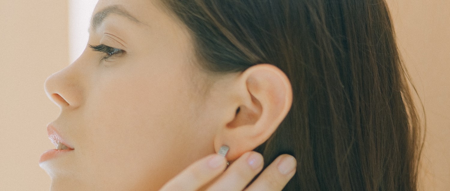 Why has the advice on dealing with earwax blockages changed?