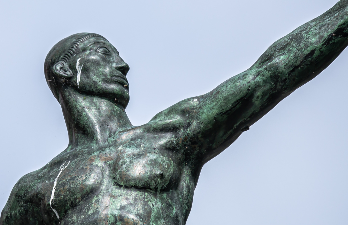 Hyra container Lidingö - Bild på staty på Millesgården på Lidingö