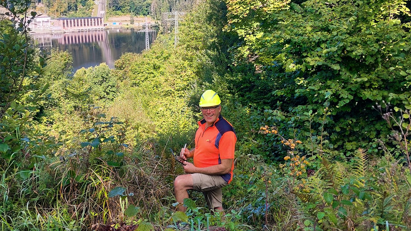 Felsige Landschaft mit Strommast; Begleitbild zur Aussage von Metzger Kommunaldienst zur ÖTM-Zusammenarbeit.