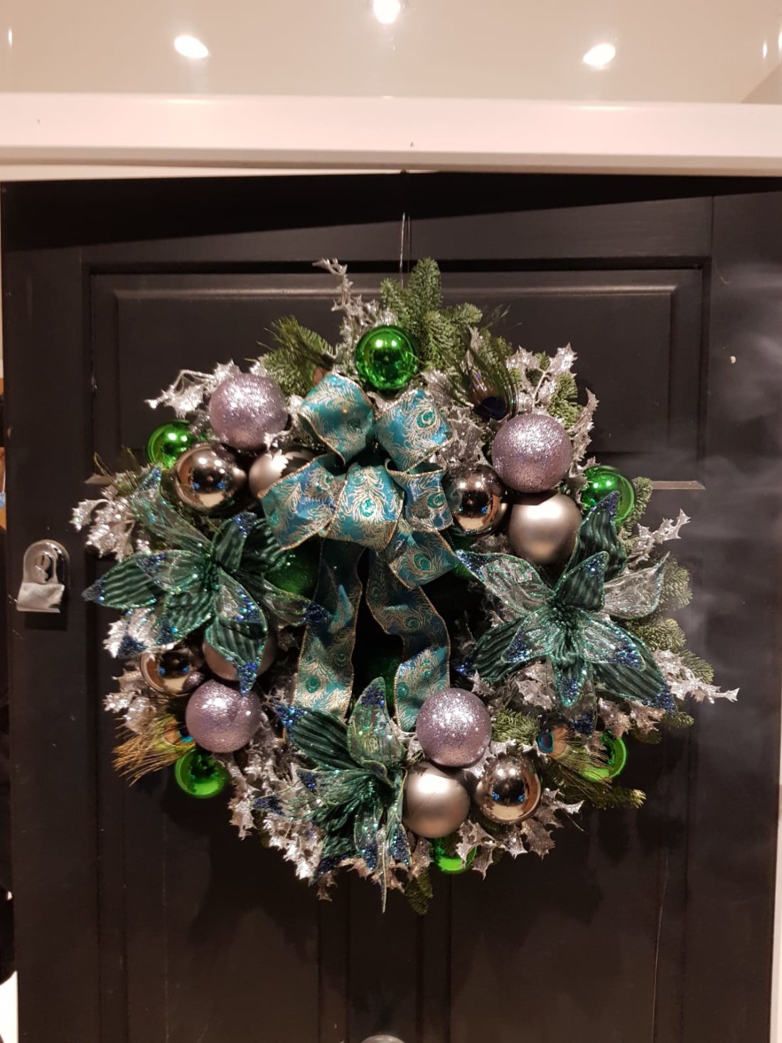 emeral-green-xmas-wreath
