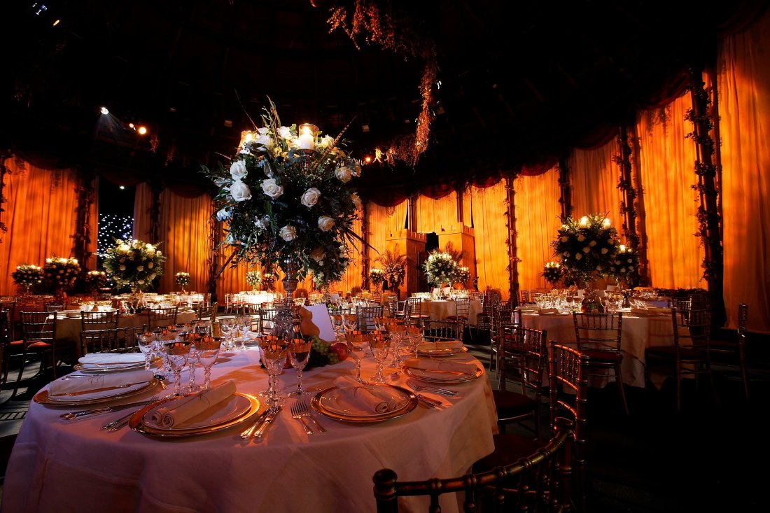 round-house-candelabra-wedding