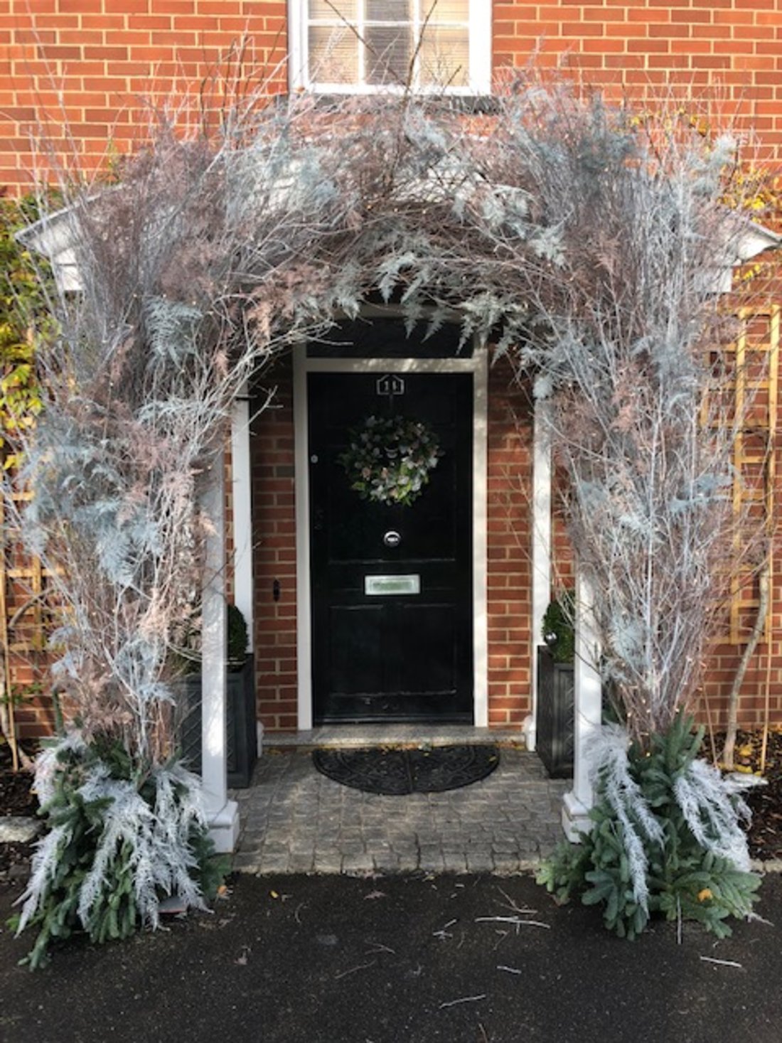 priavte-home-front-door-xmas-arch