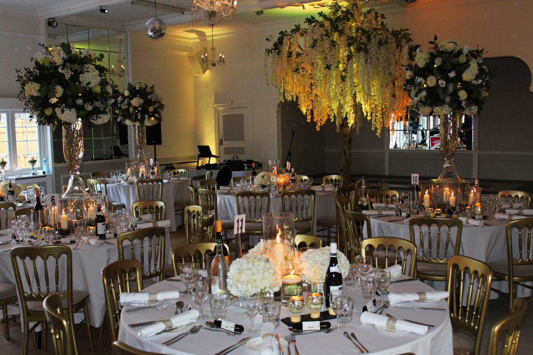 gold-white-wedding-tree