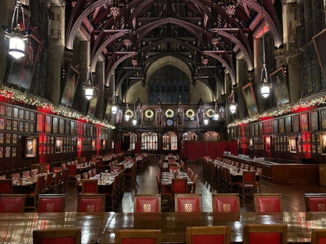 lincolns-inn-great-hall-xmas-dressings