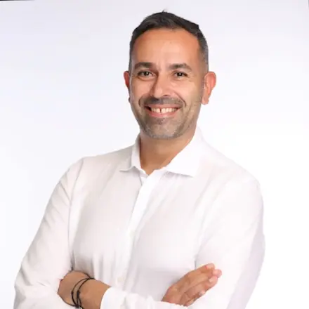 Adrian De Luca Photo