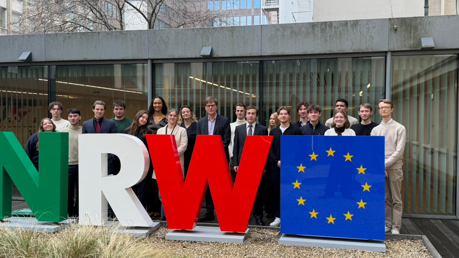 Cover Image for Regional diplomacy in action: a visit to the Representation of North Rhine-Westphalia to the EU