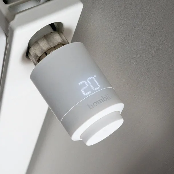 Regel eenvoudig de temperatuur met de Hombli slimme radiatorknop. Bespaar energie, verhoog comfort en bedien je verwarming via de app of spraakassistent.