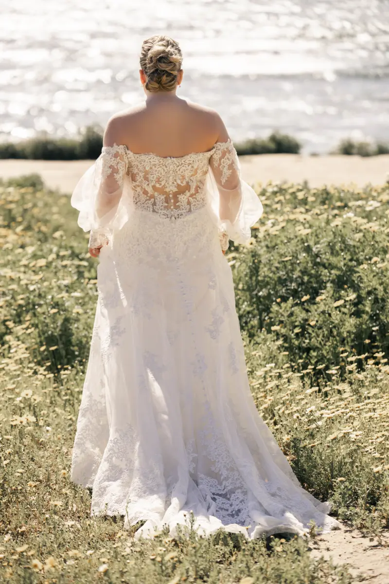 Embrace Classic Romance with Long Sleeve Wedding Dresses on Your