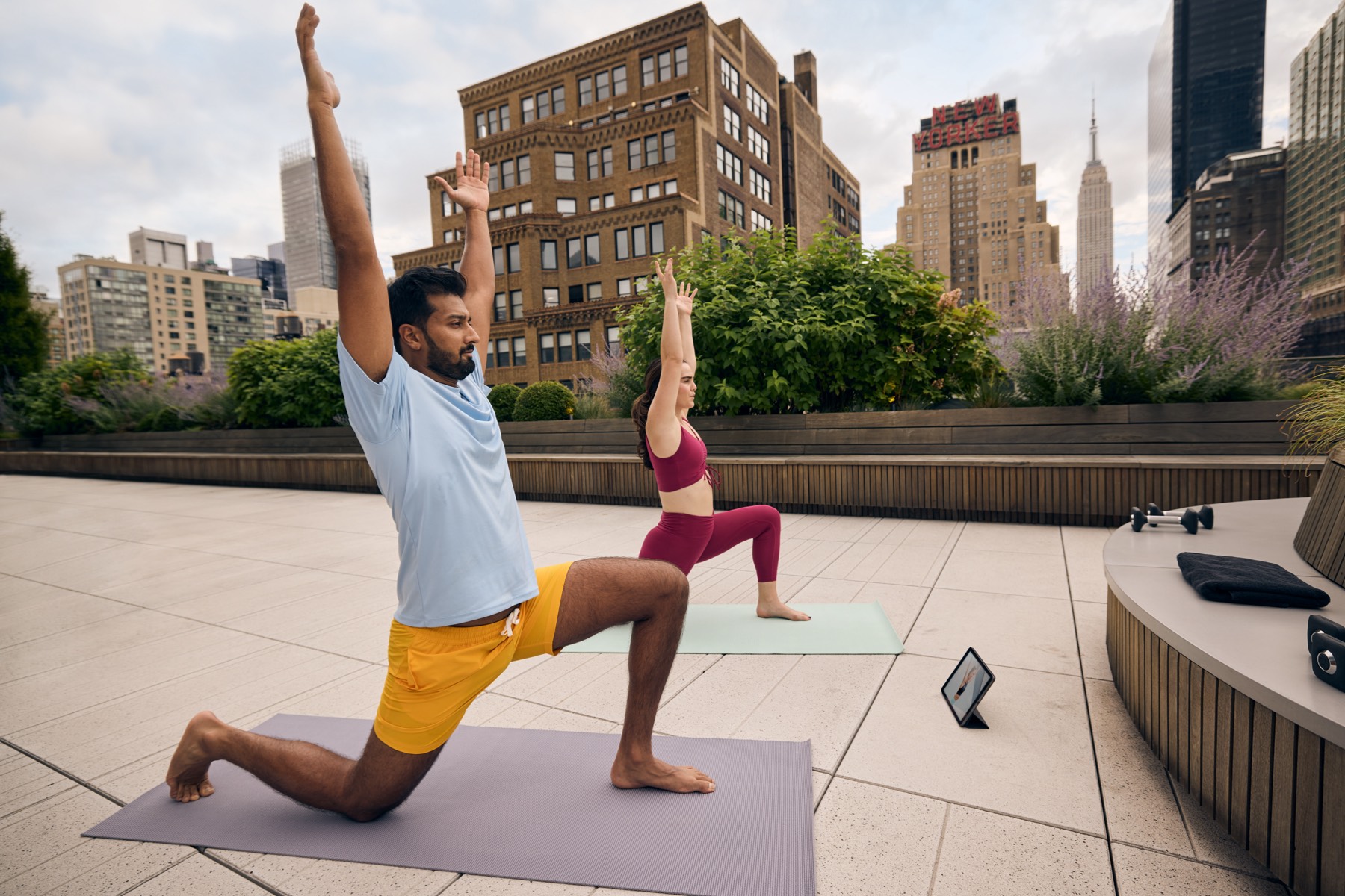 Balcony Shot Yoga, App