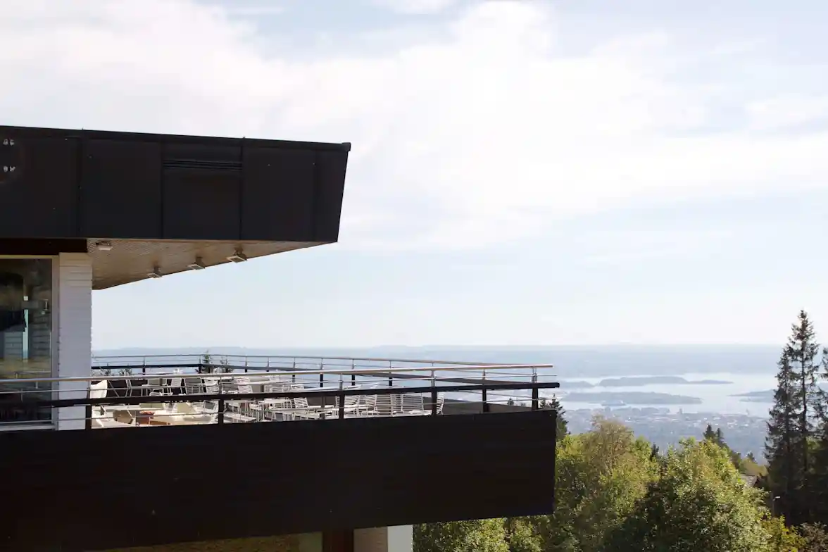 Voksenåsen, høyt over Oslo