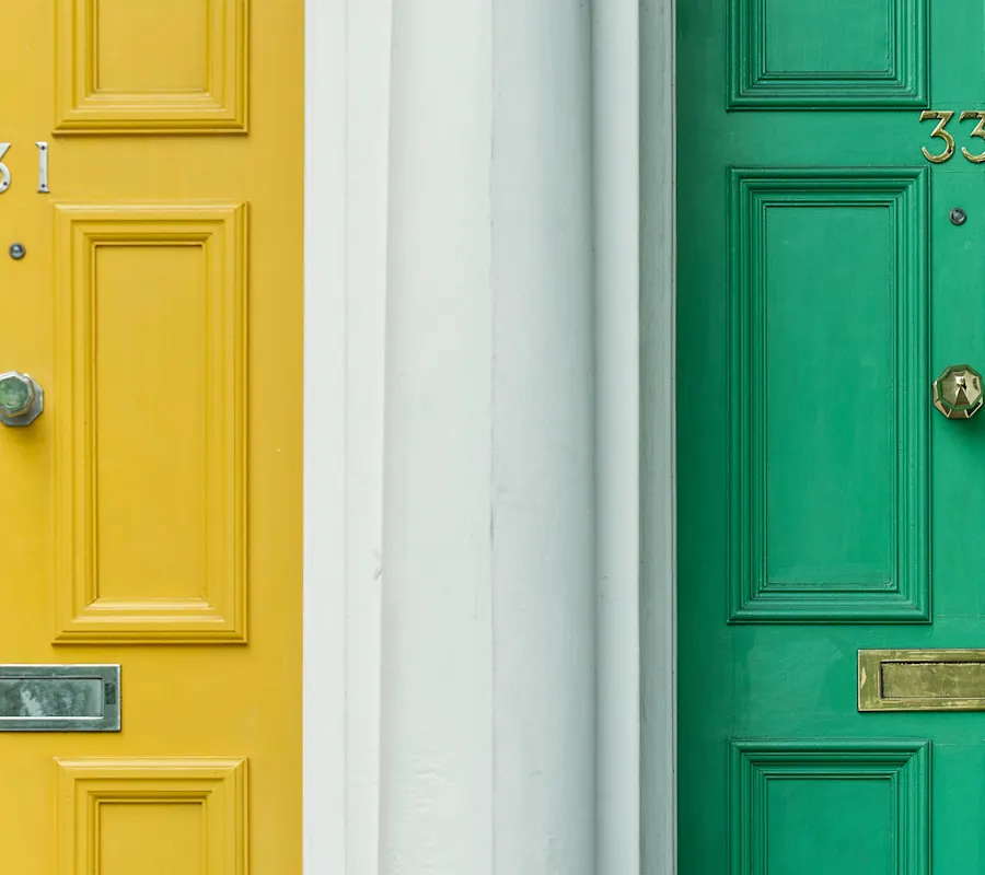 small christian-stahl-8S96OpxSlvg-unsplash