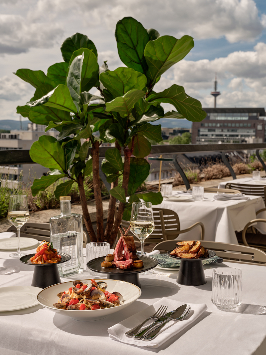 Occhio d'Oro balcony