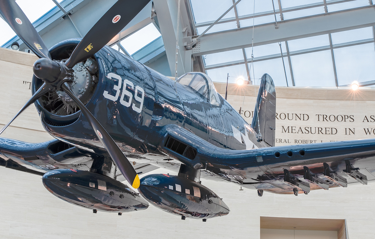 Chance Vought F4U-4 Corsair