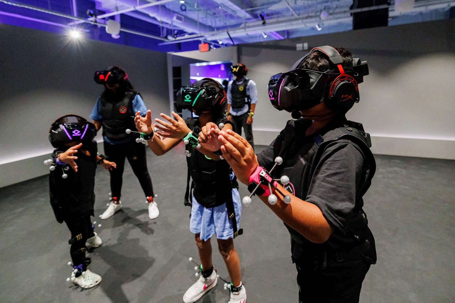 Family playing Virtual Reality