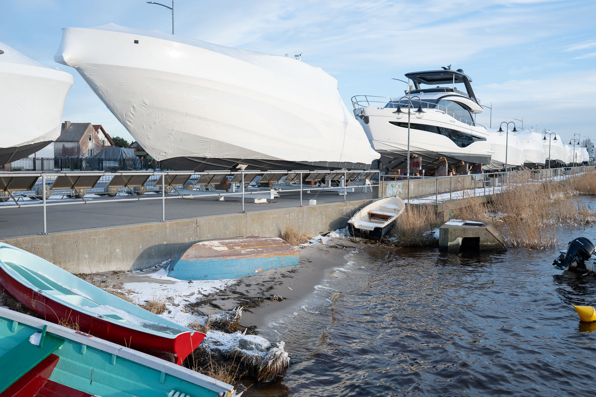 Off season - Image 10