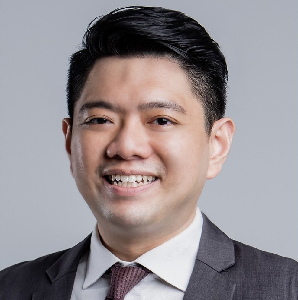 headshot of Desmond Wong