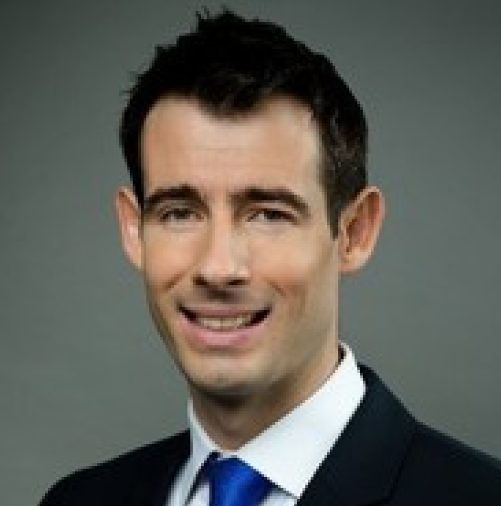 headshot of Simon Jewkes