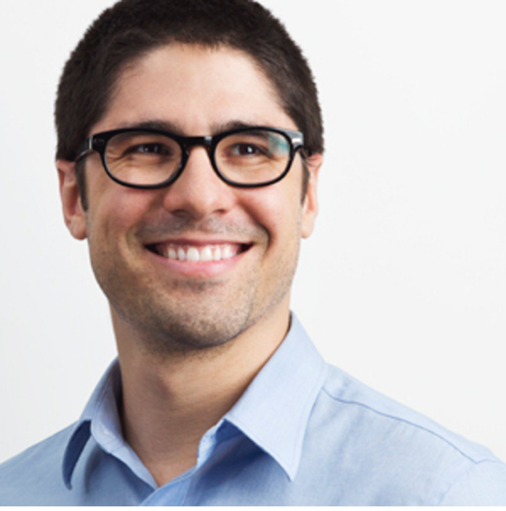 headshot of Aaron Scott