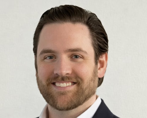 Carta Law Contracts - Bio - Evan McCarville
