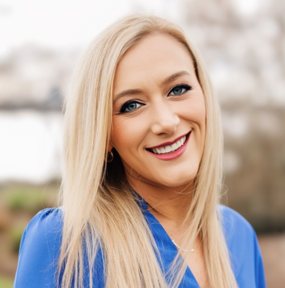 headshot of Holli Heiles Pandol