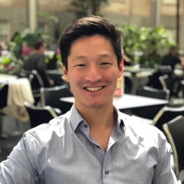 Headshot of Jesse Kao, Head of Finance at Guantlet.