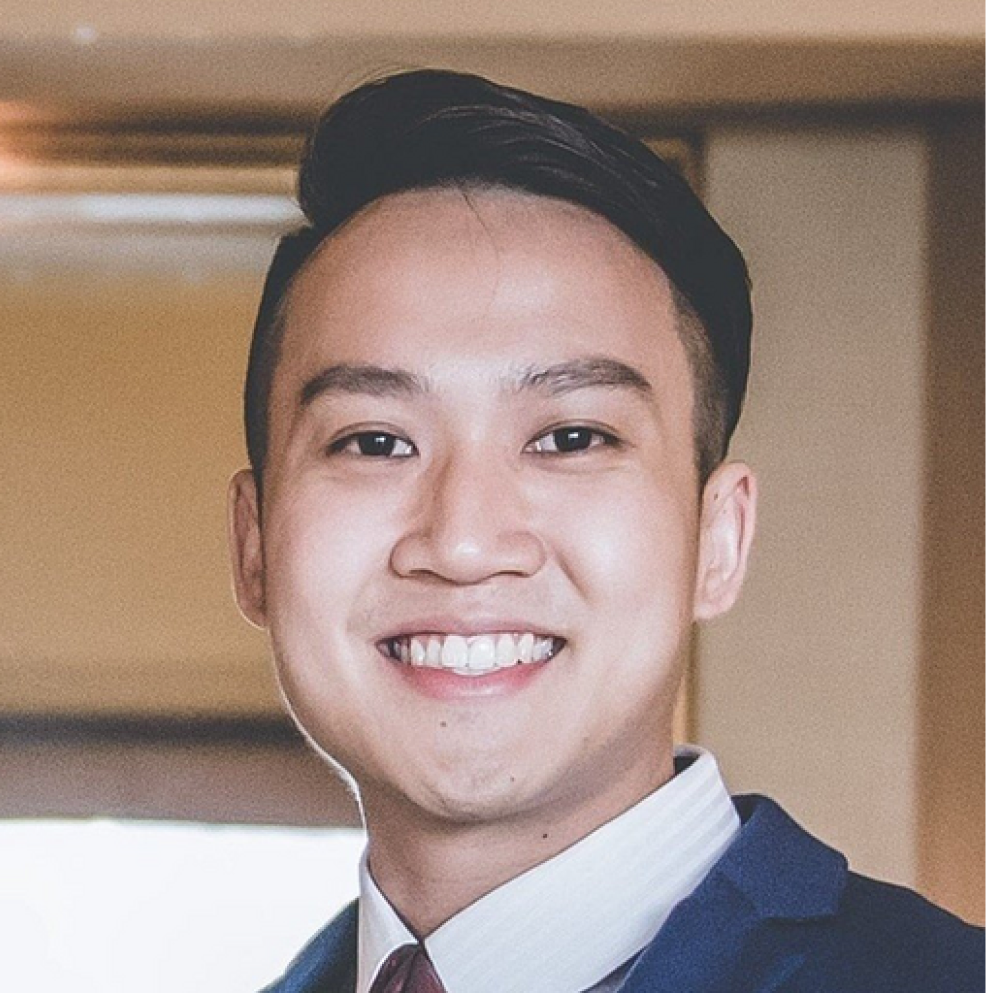 headshot of Mark Ho