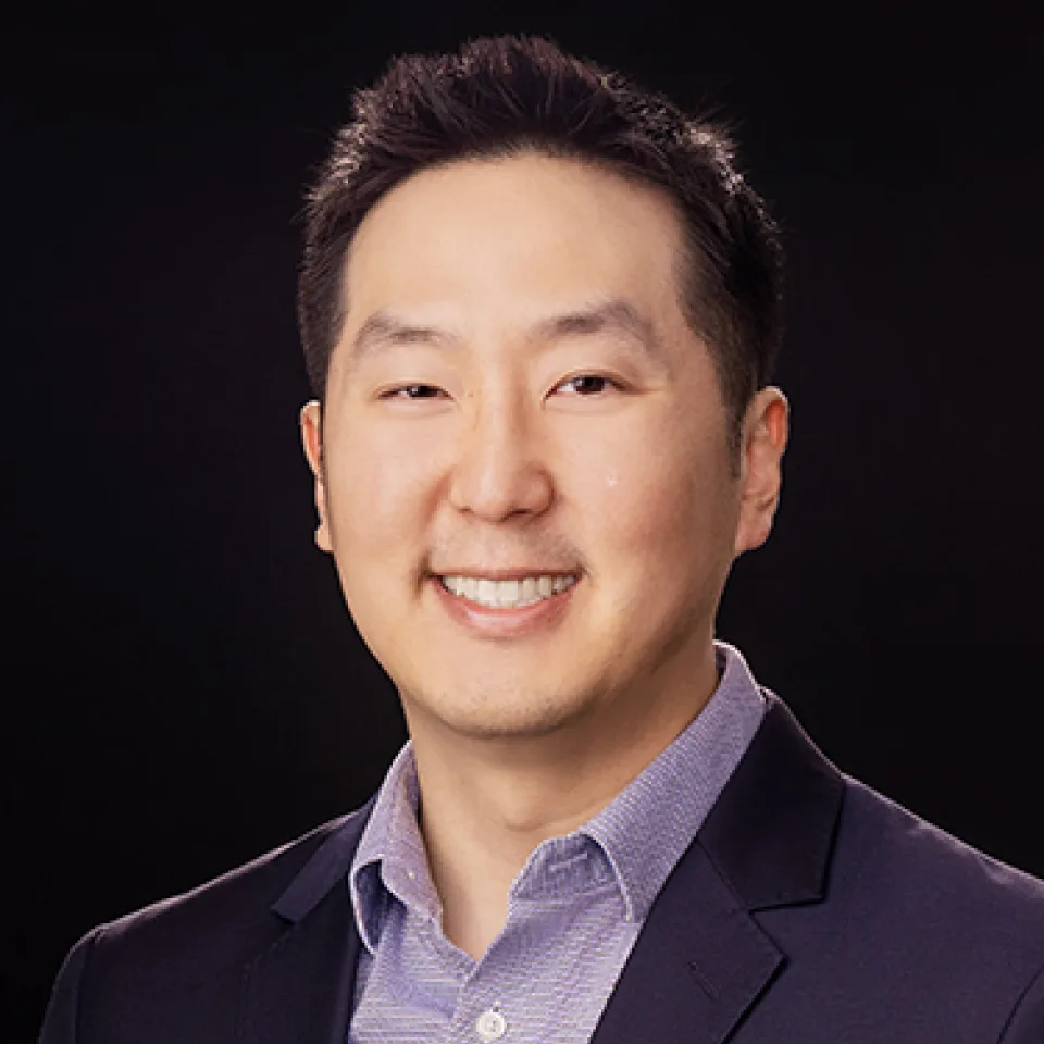 Headshot | Carl Min | Legal Director - Carta