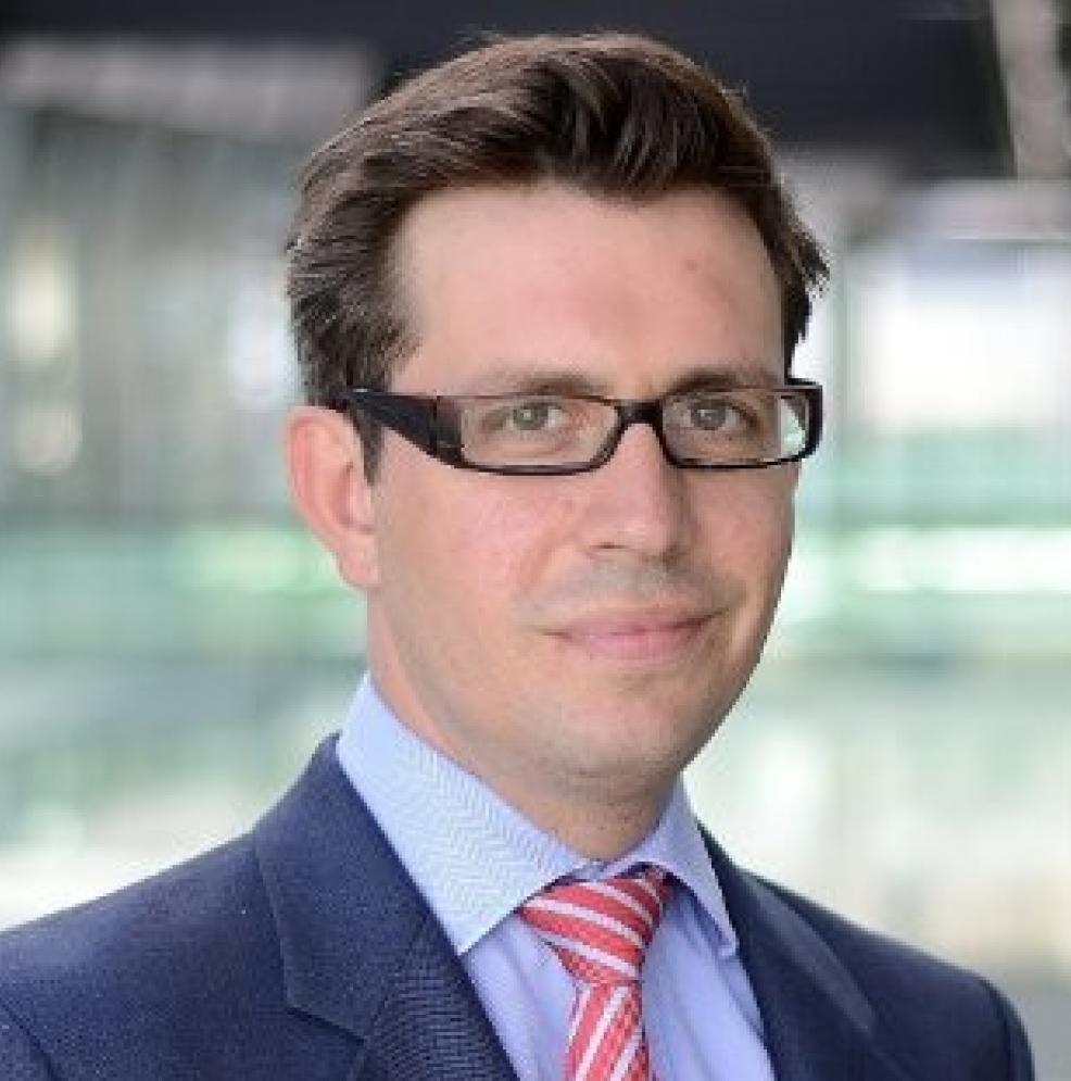 headshot of Alex Simpson