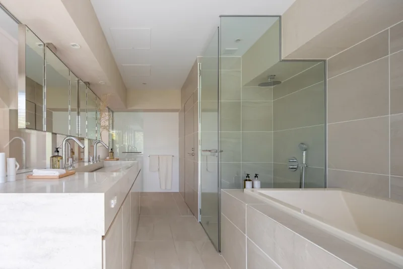 Master Ensuite