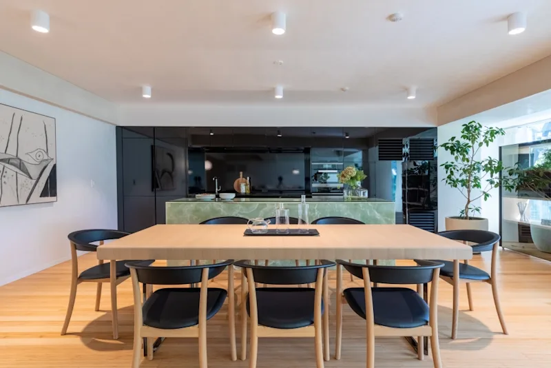 East Residence, Kitchen