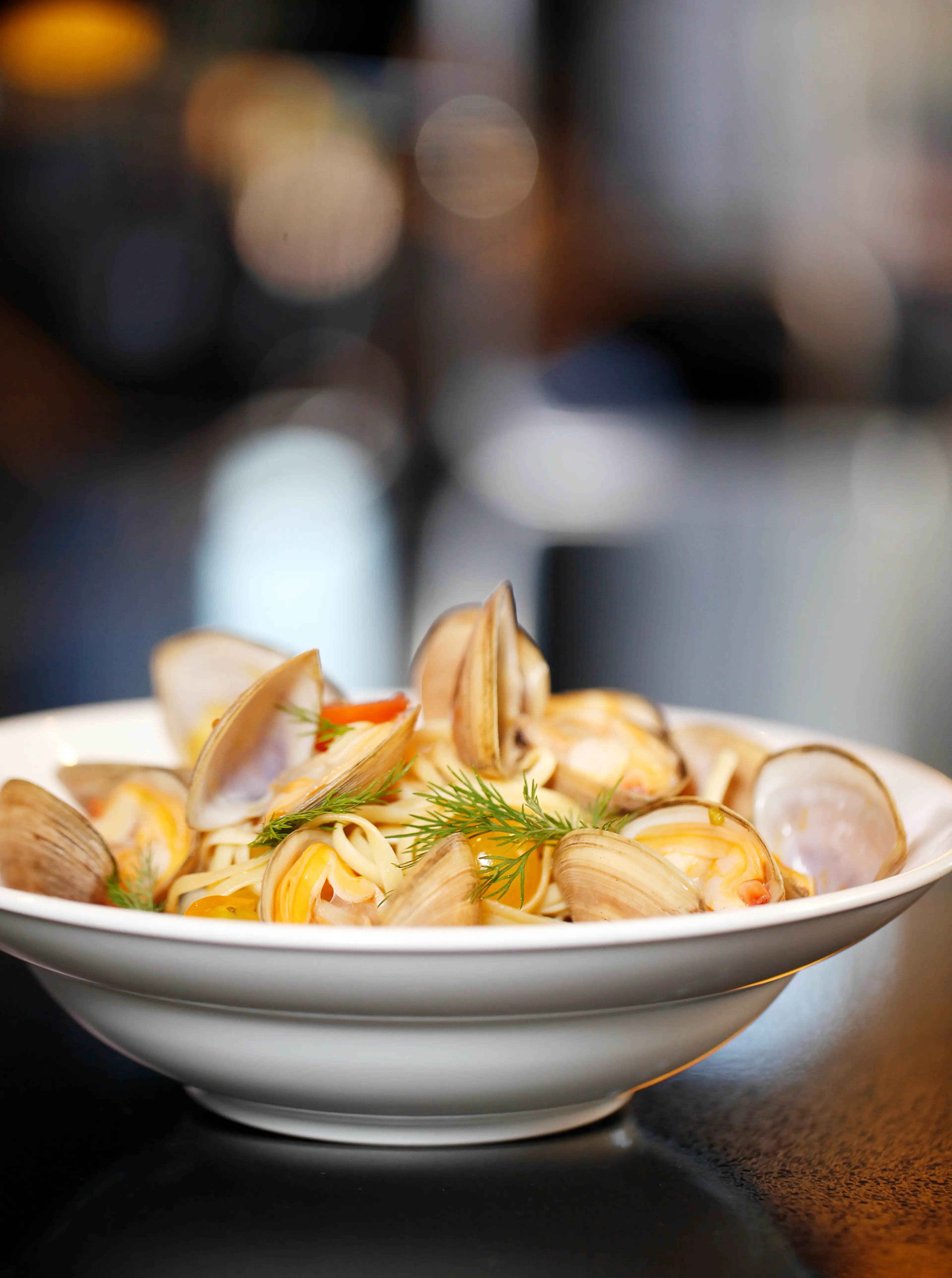Crysty Clams Steamed Clams with Tomato & Basil | Made with Care