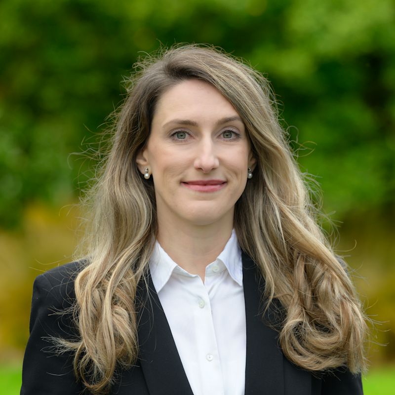 Dr Irena Obadovic