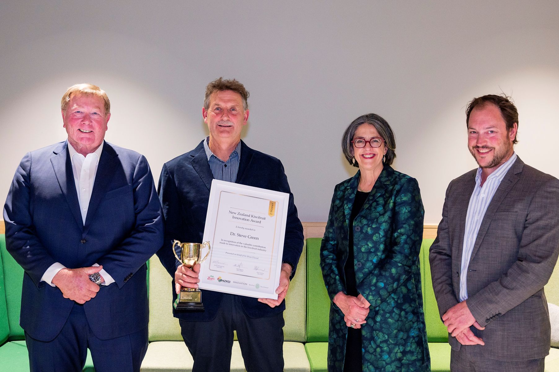 Scientist Steve Green wins 2022 Zespri NZ Kiwifruit Innovation Award