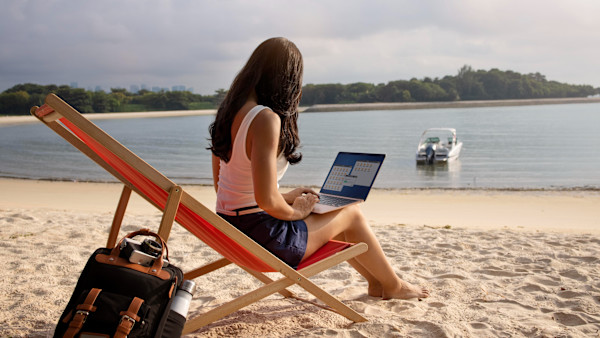 Remotely working from the beach 