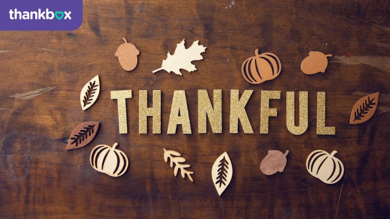 A wooden Thankful sign