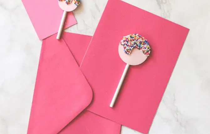 A DIY card and sprinkles lollipop