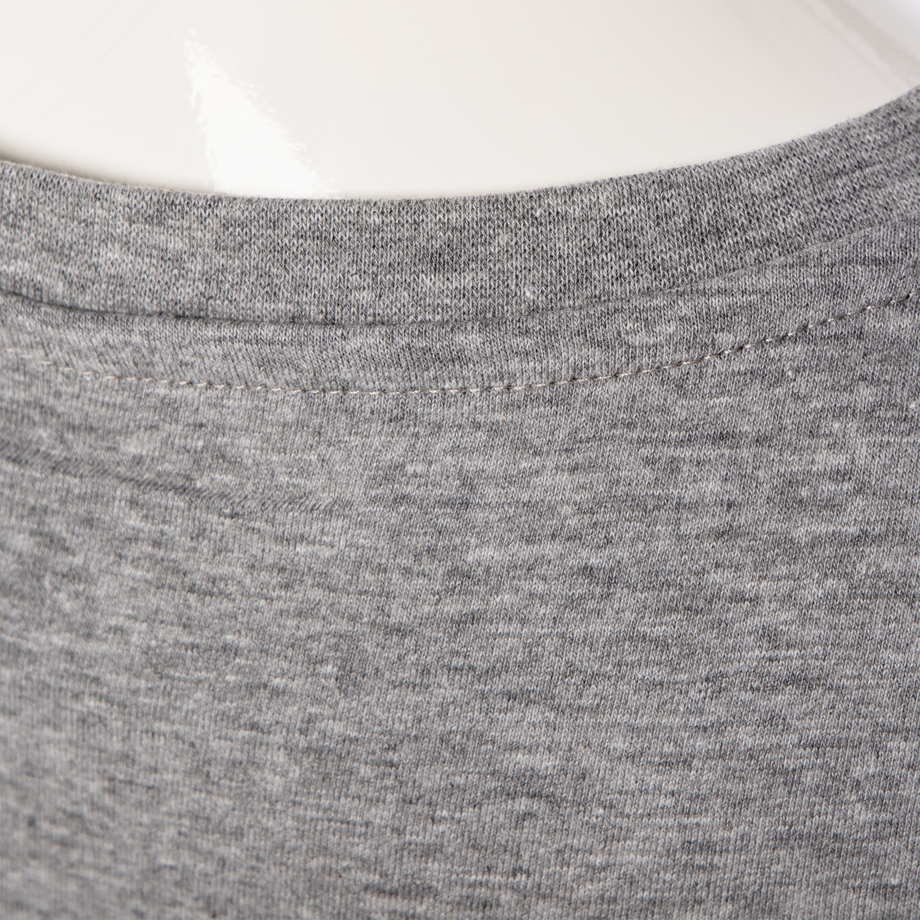 premium-vneck-detail