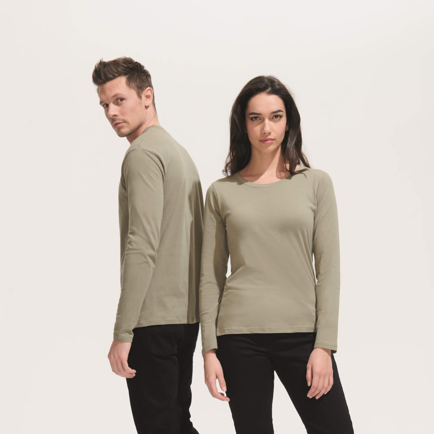 Premium-longsleeve-pasvorm