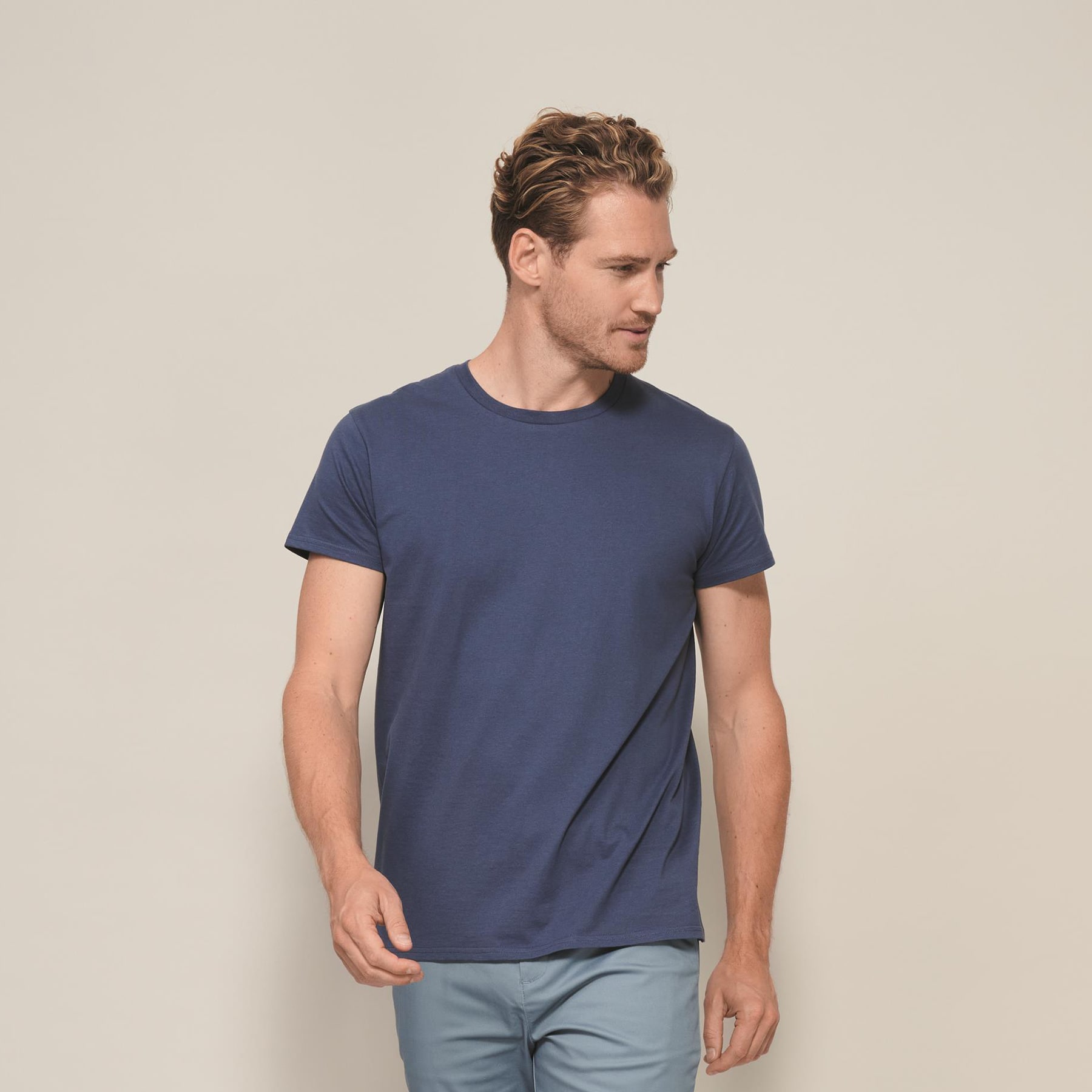 Duurzaam-basic-slim-fit-pasvormman-min