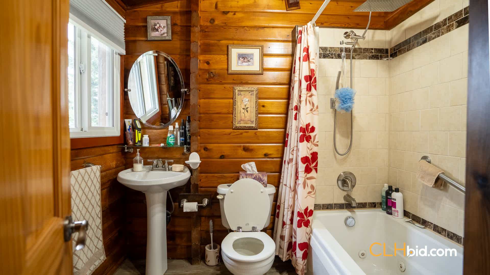 Web-MegaFortyMileInterior-5