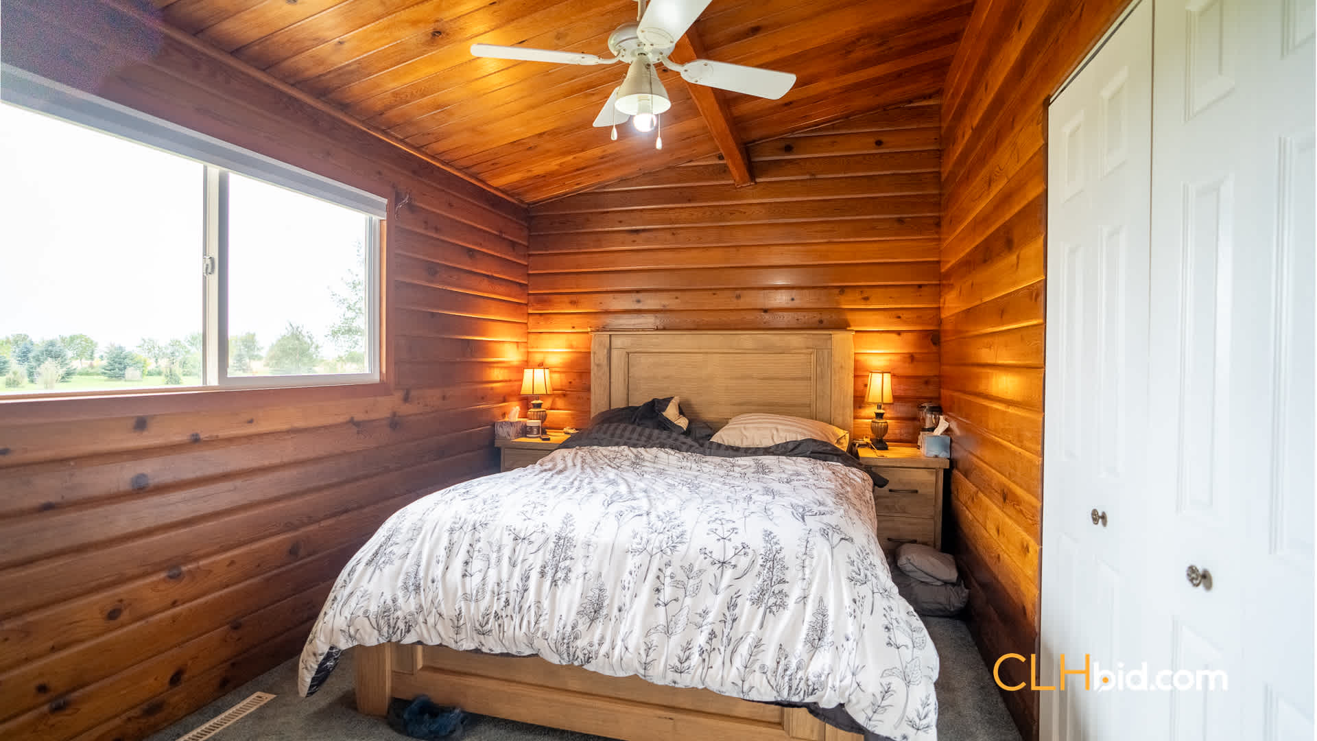 Web-MegaFortyMileInterior-14