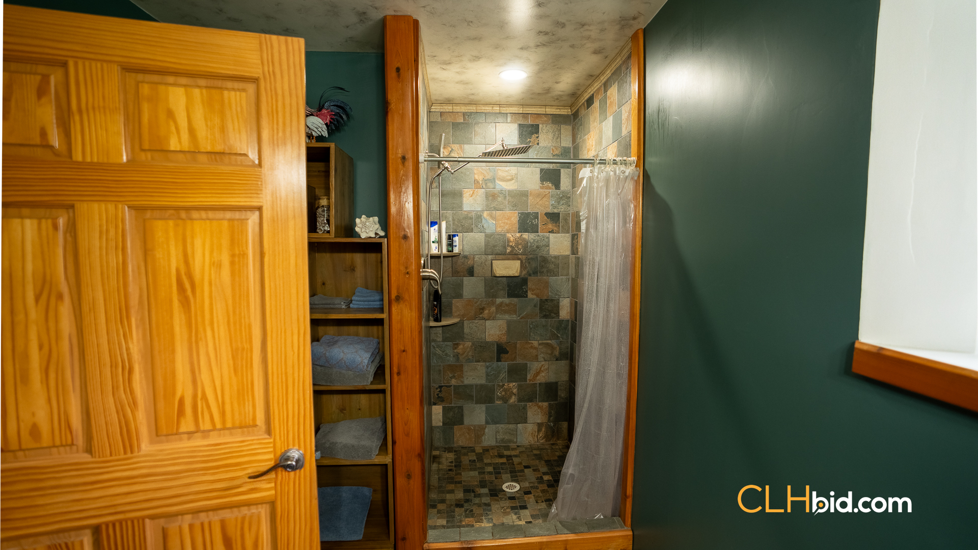 Web-MegaFortyMileInterior-9