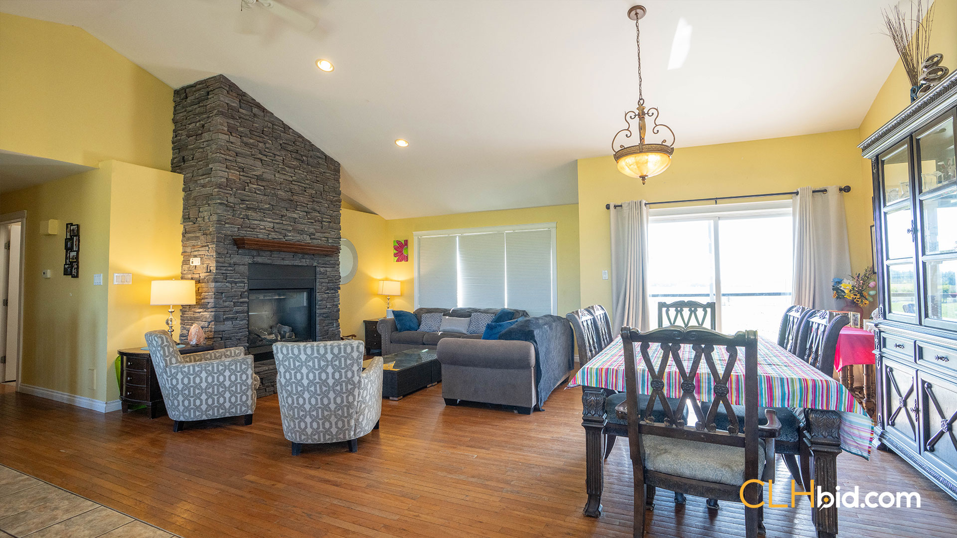 Foothills-Headliner-INT-7